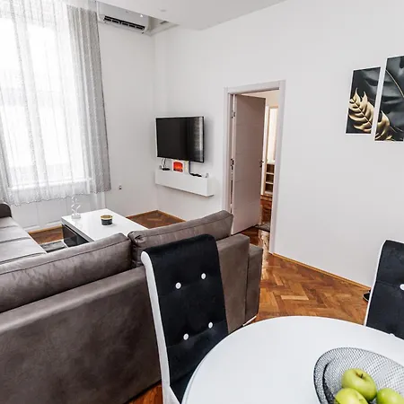 Dragin San Apartment *